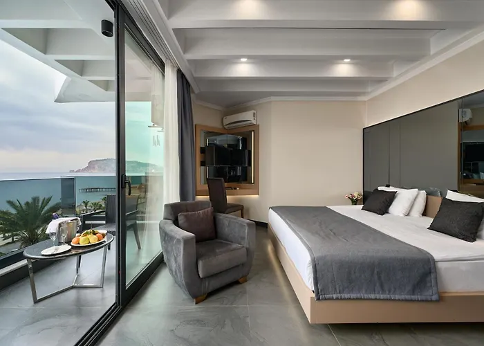 Курортний комплекс Kaila 5*